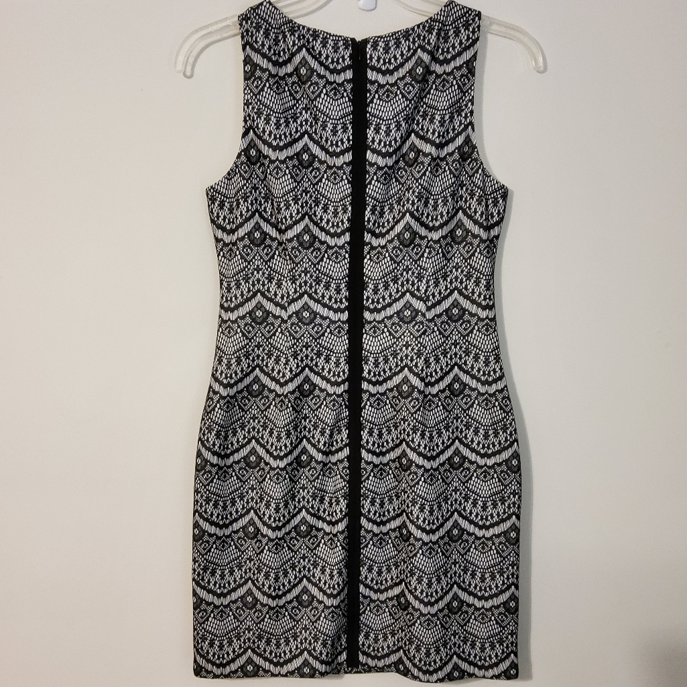 Jessica Simpson Black/White Eyelet Embroidered Lace Sleeveless Sheath Dress Sz8 - Picture 7 of 10
